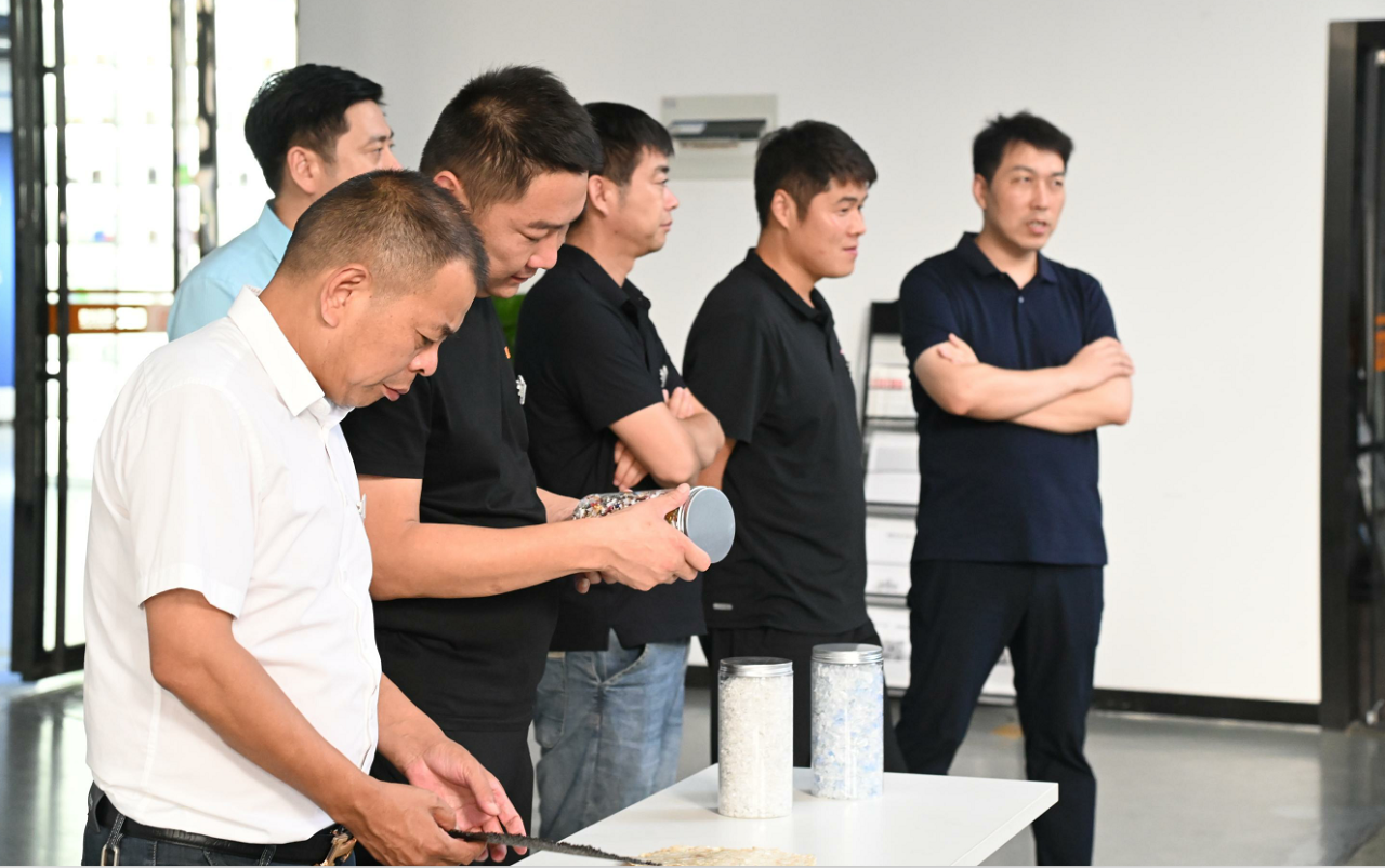 http://www.sf965.cn/Upload/ueditor/1727252581394268.png